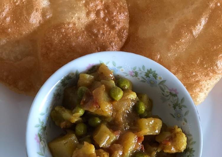 Aloo Gobhi Peas masala for poori, chapati/naan