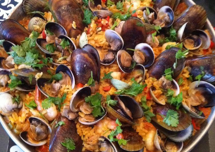 Spicy Seafood Paella