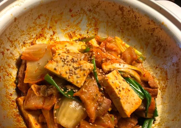 Jae Yook Bokk Geum Stir Fry Kimchi and Pork Belly