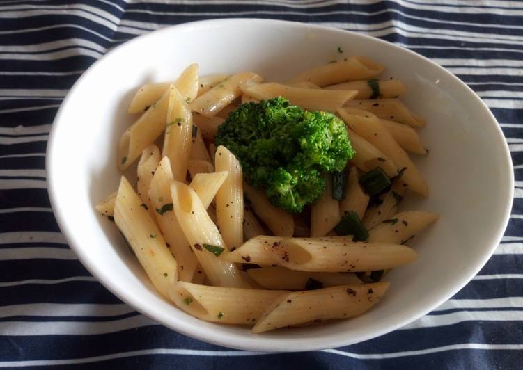 Garlic butter Penne Pasta with Broccoli
