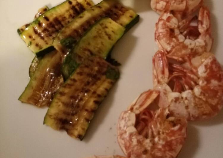 Grilled prawns and zucchine