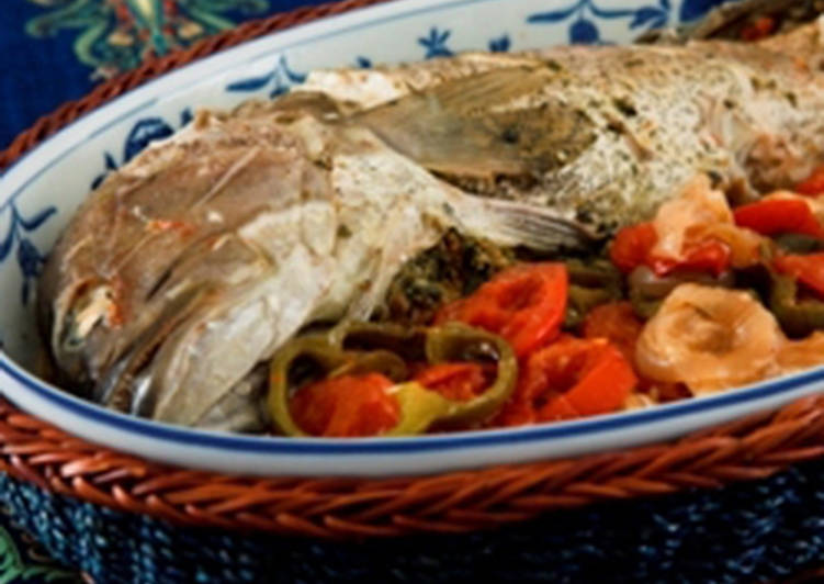 Oven baked fish with chili - samkeh harra