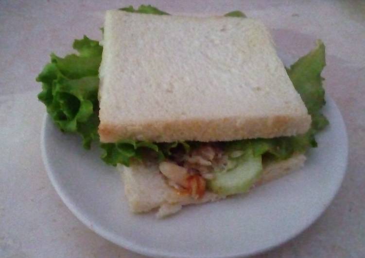 Lunch w/ Sandwich