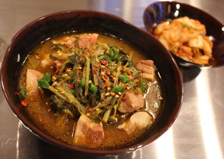 Dwenjang Guk (Spicy, Hearty Korean Style Miso Soup)