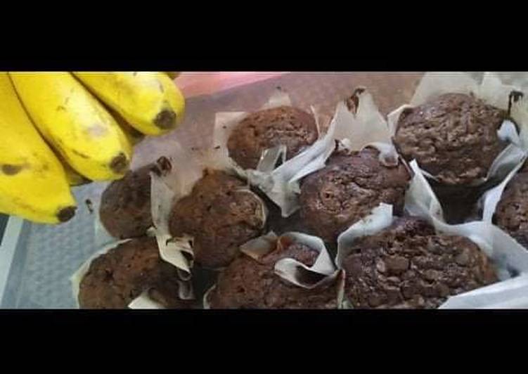 Chocolate banana muffins 😋