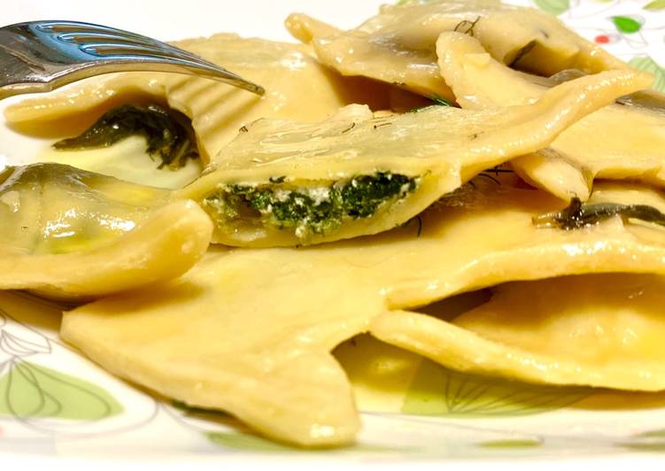Spinach & Riccota Cheese Ravioli with Lemon Butter Sauce