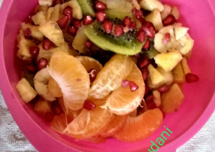 Healthy and Tasty Fruit chaat