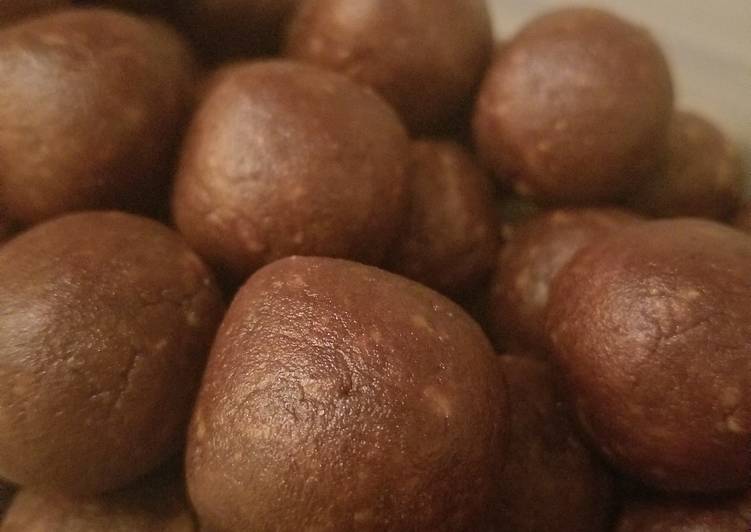 Healthy Chocolate PB Balls