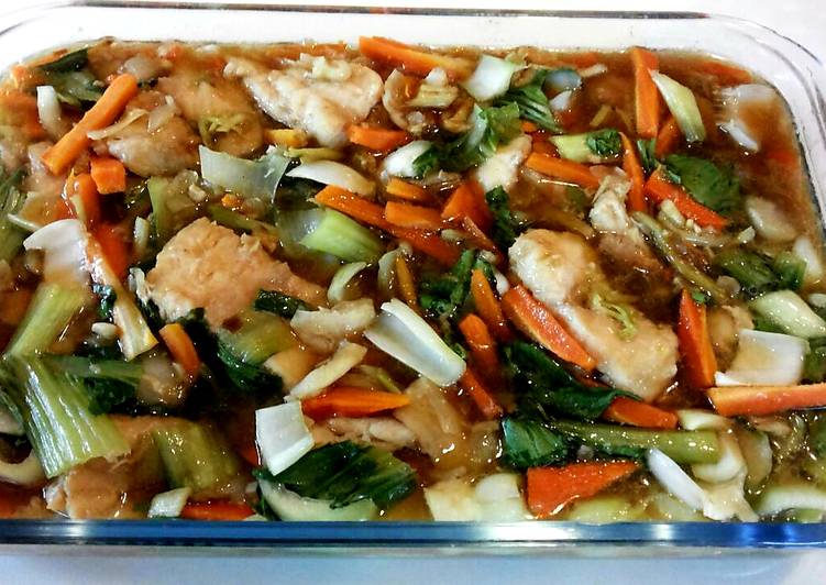 Dory fillets and vegetables in soy-oyster sauce