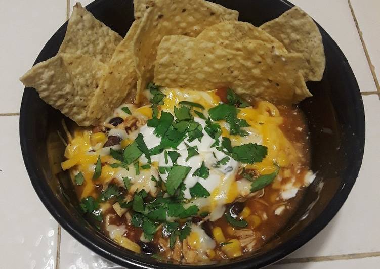 Easy Slow Cooker Chicken Taco Soup